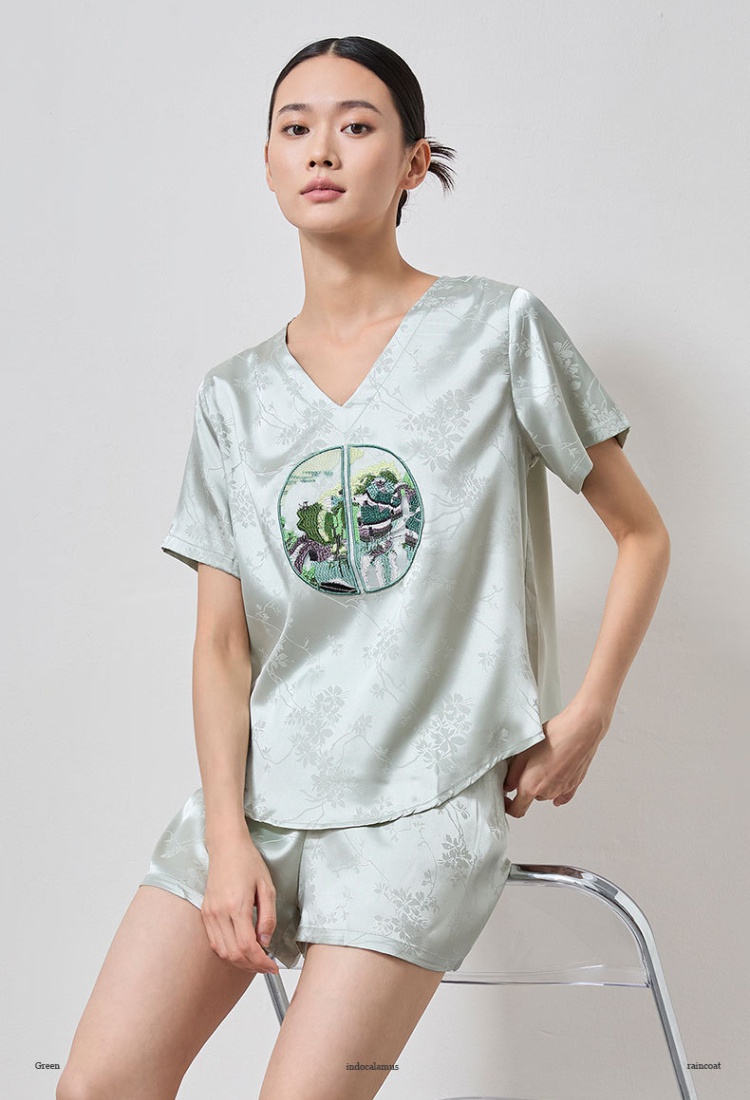 V-neck loose pajamas homewear shorts a set for women