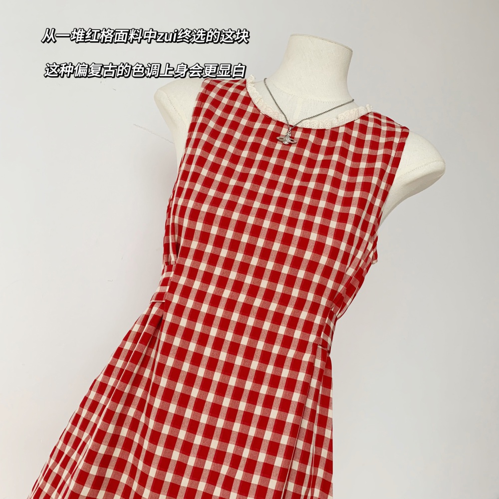 Short bow red plaid sleeveless pinched waist dress