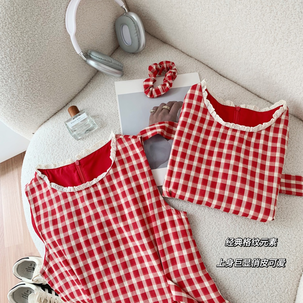 Short bow red plaid sleeveless pinched waist dress