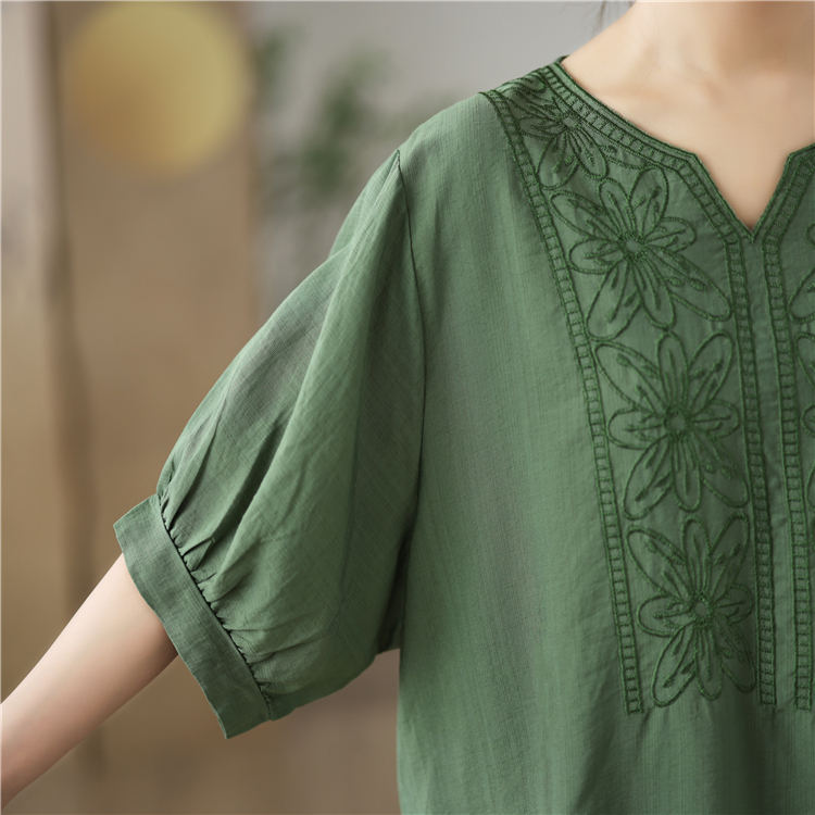 Embroidered T-shirt short sleeve tops for women