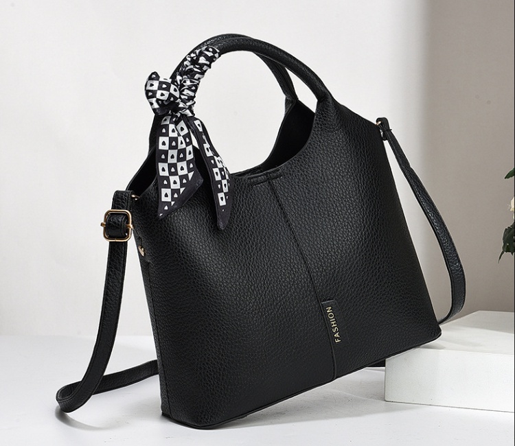 High capacity messenger bag handbag for women