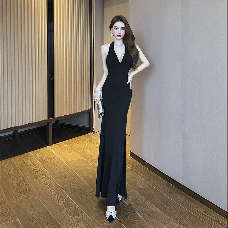 Low-cut slim dress temperament long dress