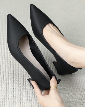 Slim middle-heel thick simple shoes for women