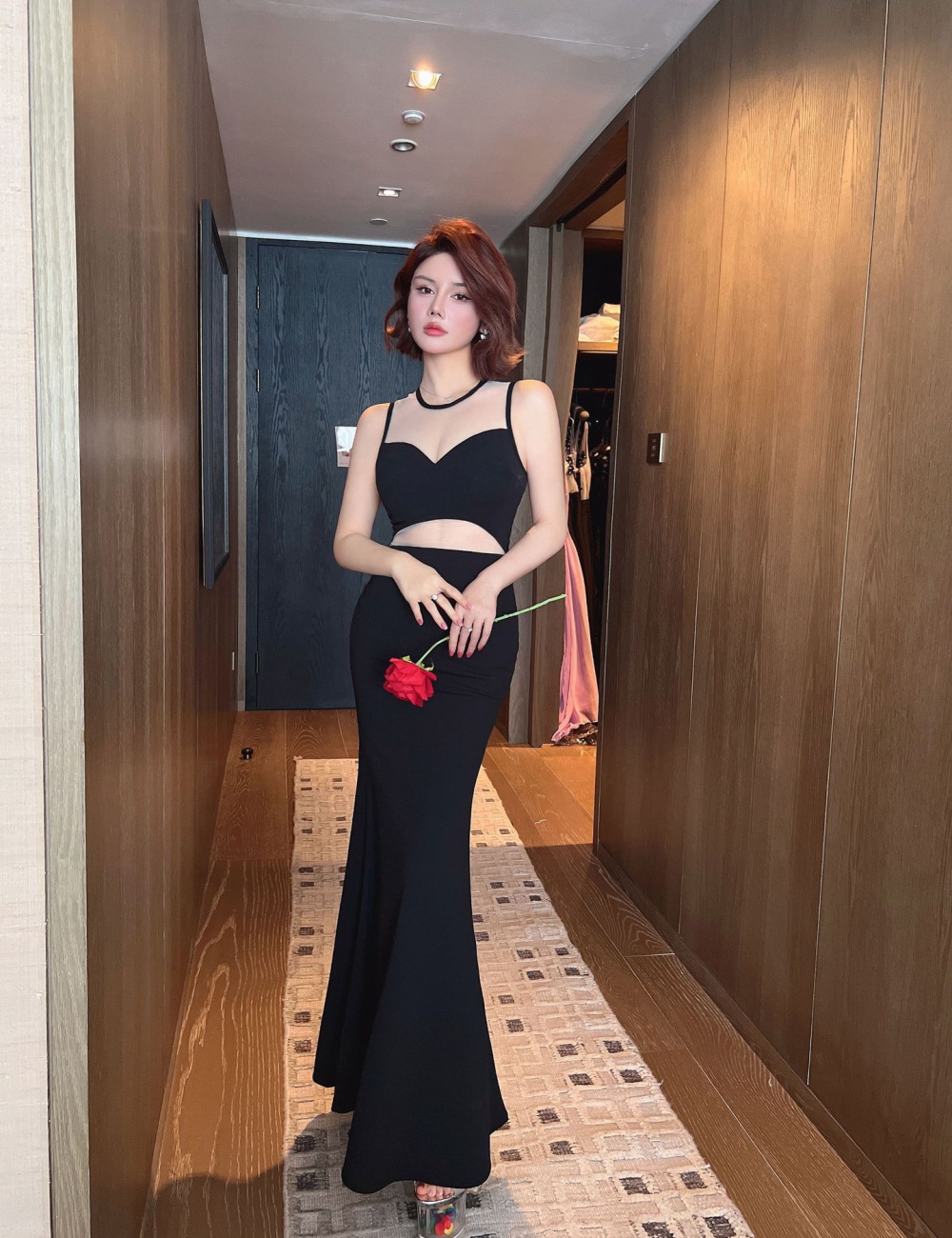 Low-cut gauze long dress temperament catwalk dress