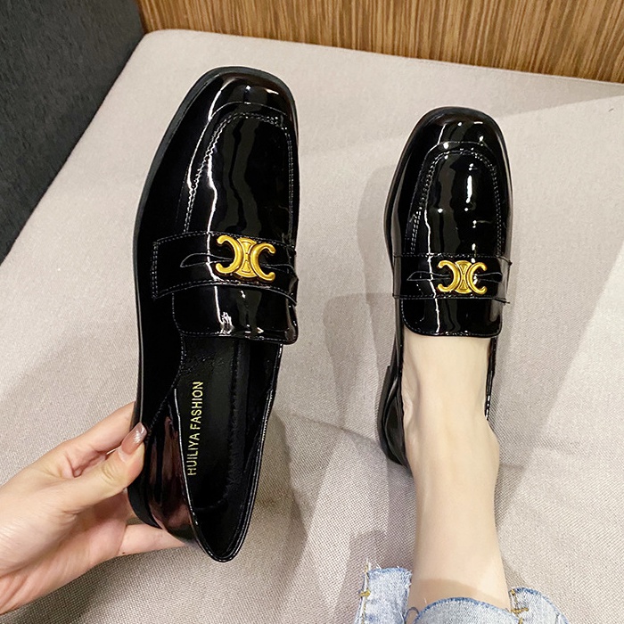 Low fashion loafers soft soles small leather shoes