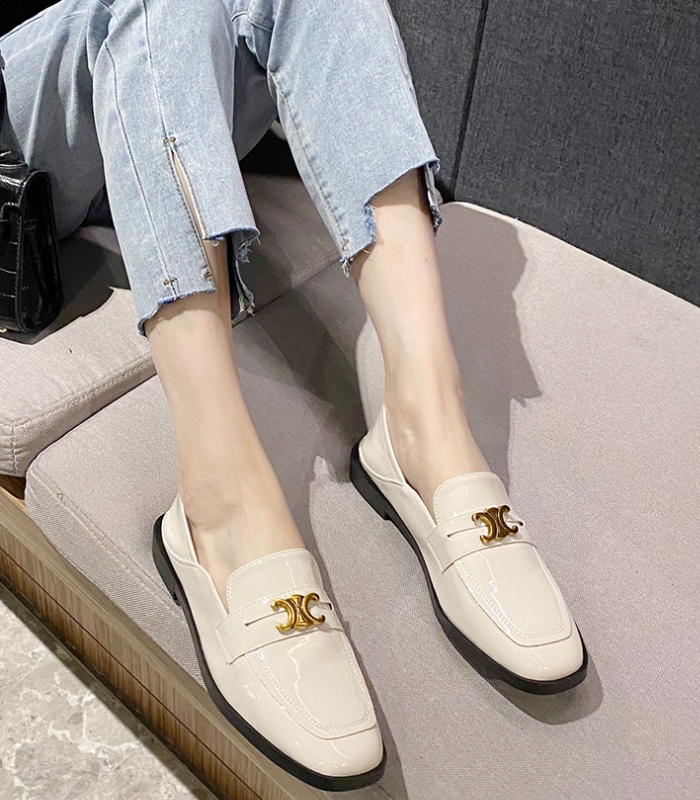 Low fashion loafers soft soles small leather shoes