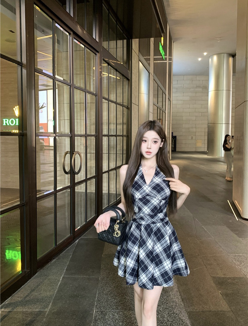 Halter V-neck summer dress plaid black-white sling T-back for women