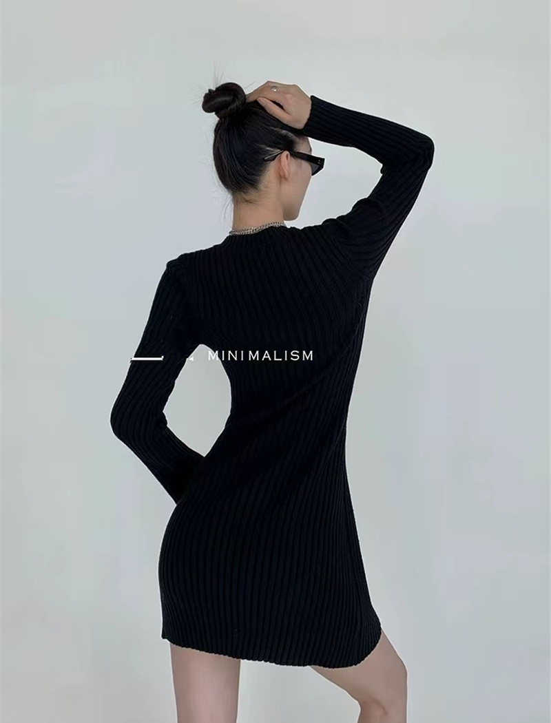 Slim autumn and winter dress knitted T-back