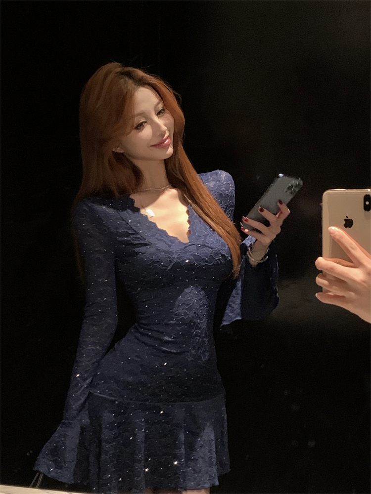 Long sleeve enticement V-neck vest sexy lace speaker dress