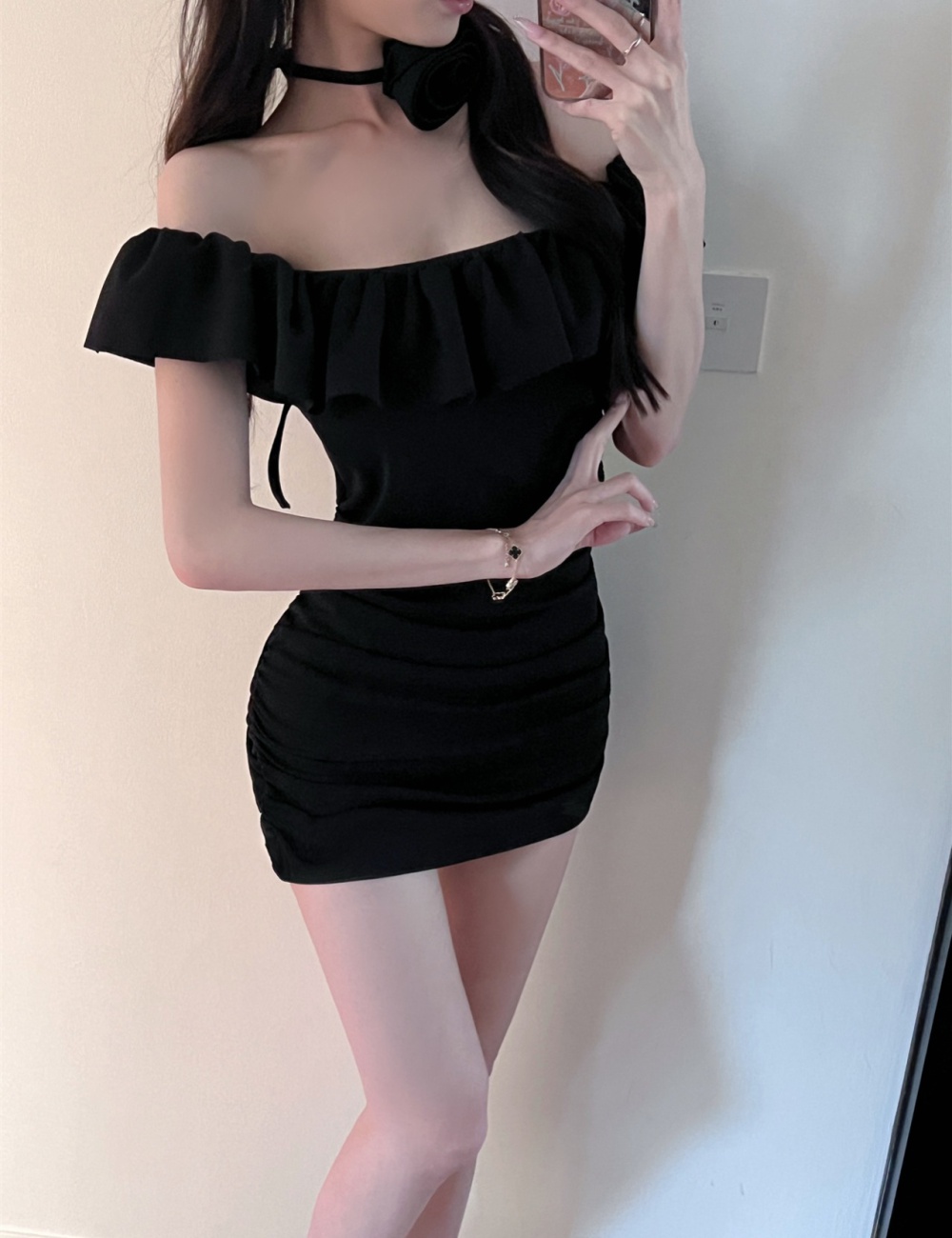 Autumn and winter enticement T-back flat shoulder slim dress