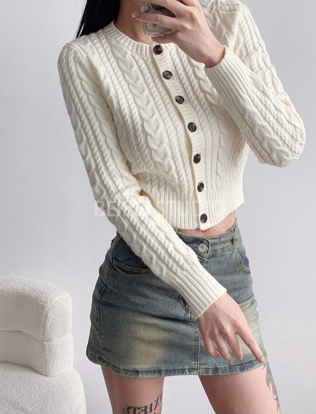 Knitted short coat round neck cardigan for women