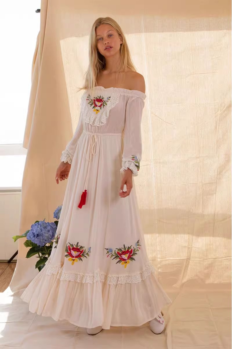 Embroidery strapless frenum long dress