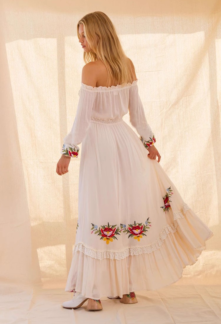 Embroidery strapless frenum long dress