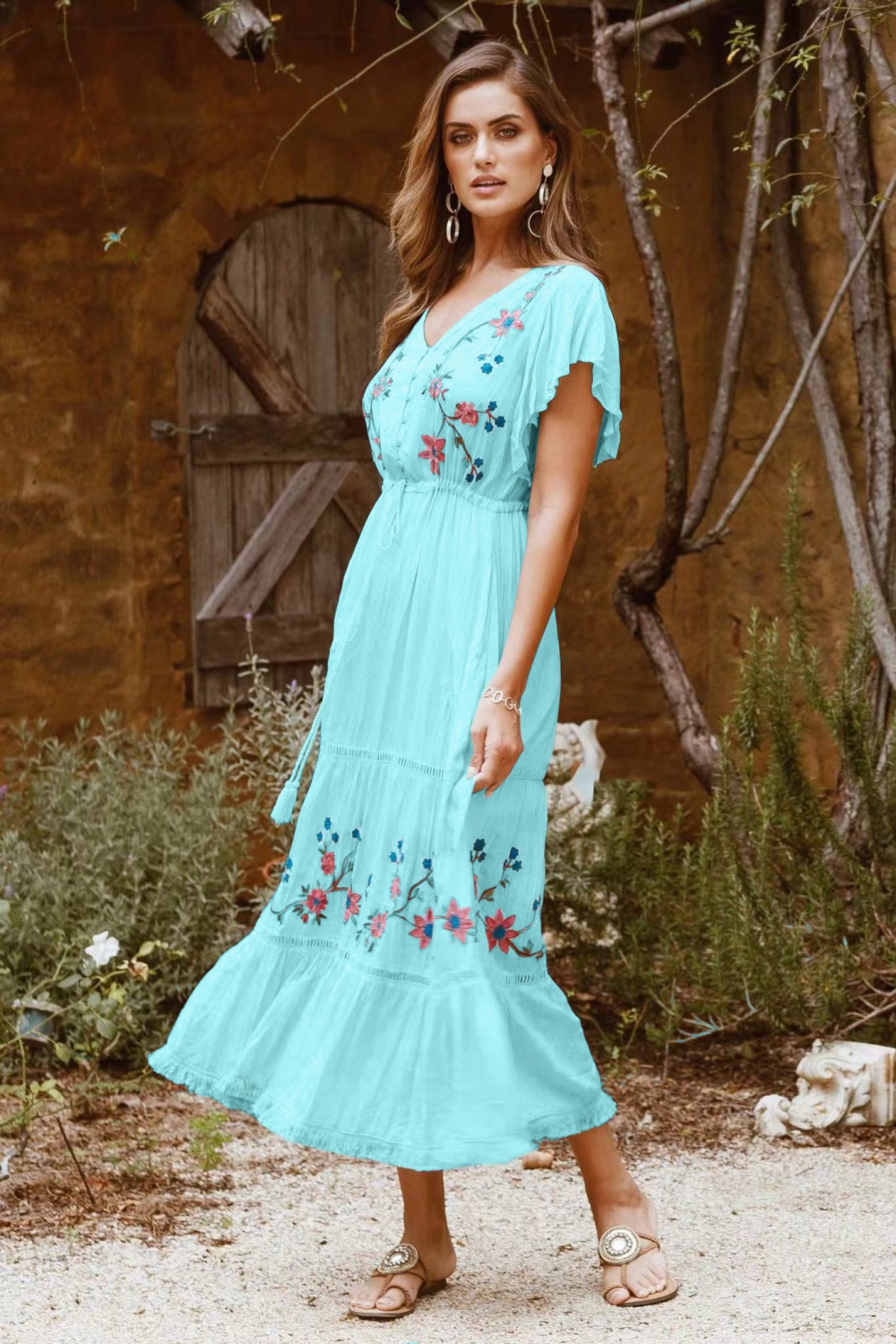 Embroidered flowers refinement vacation dress