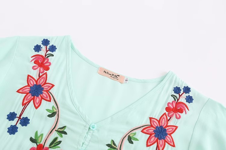 Embroidered flowers refinement vacation dress