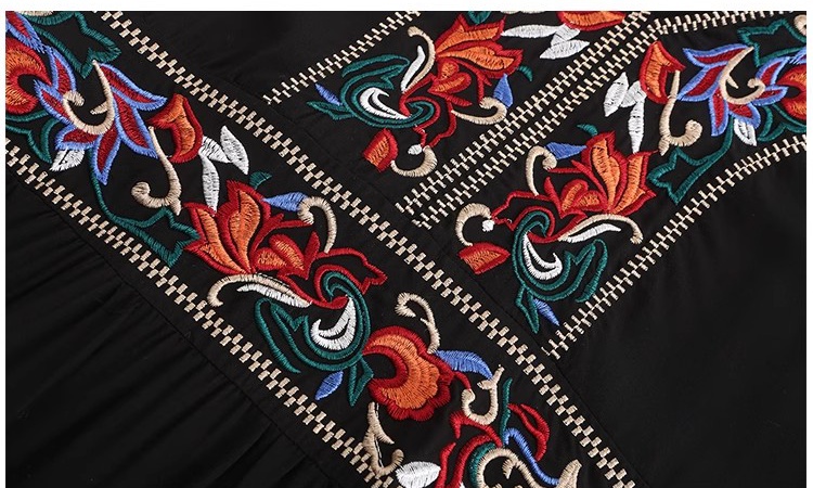 Retro embroidery dress