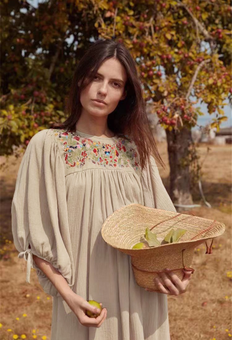 Bohemian style flowers lined embroidery dress