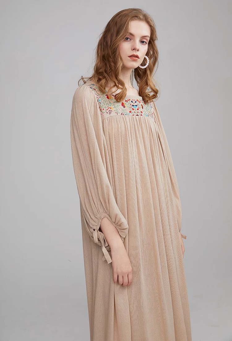 Bohemian style flowers lined embroidery dress