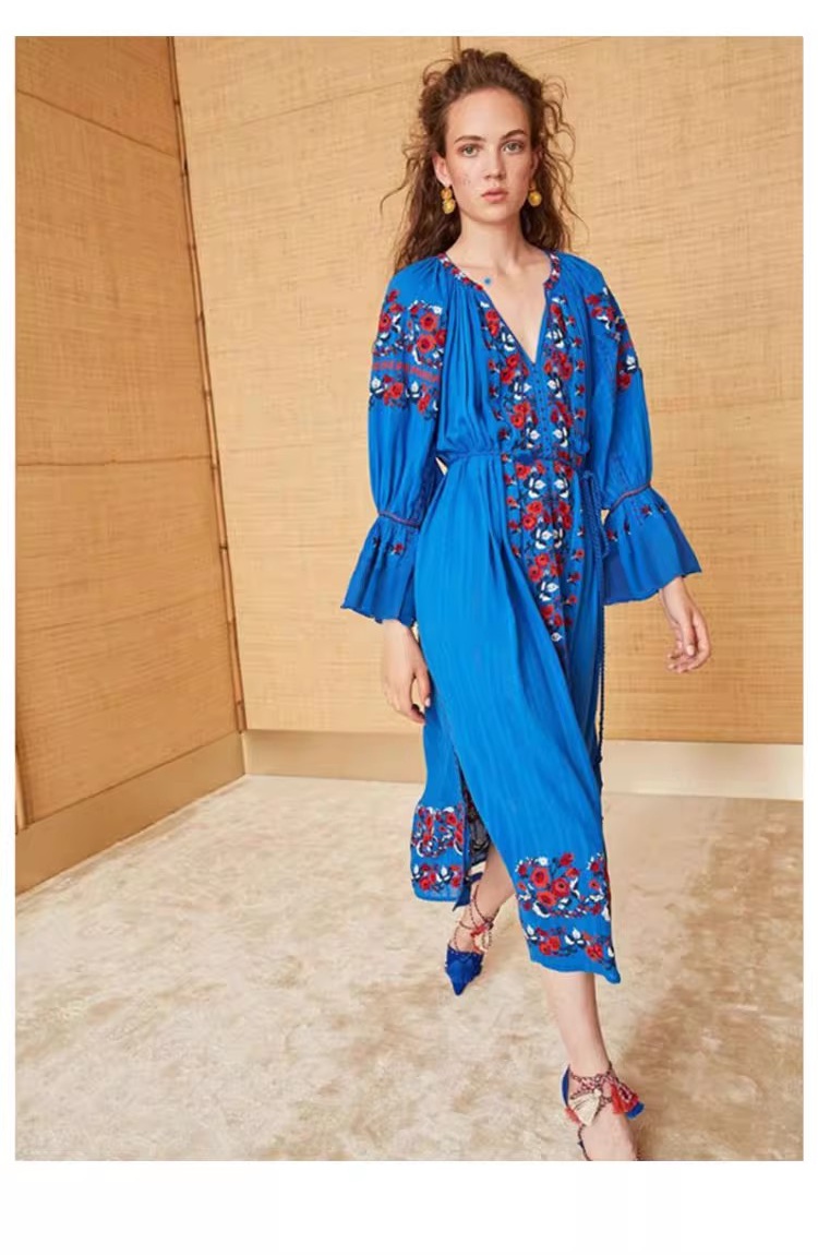 Temperament Bohemian style long embroidery dress