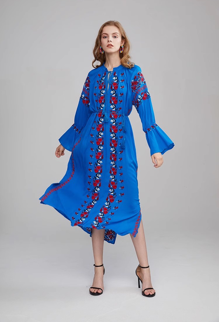 Temperament Bohemian style long embroidery dress