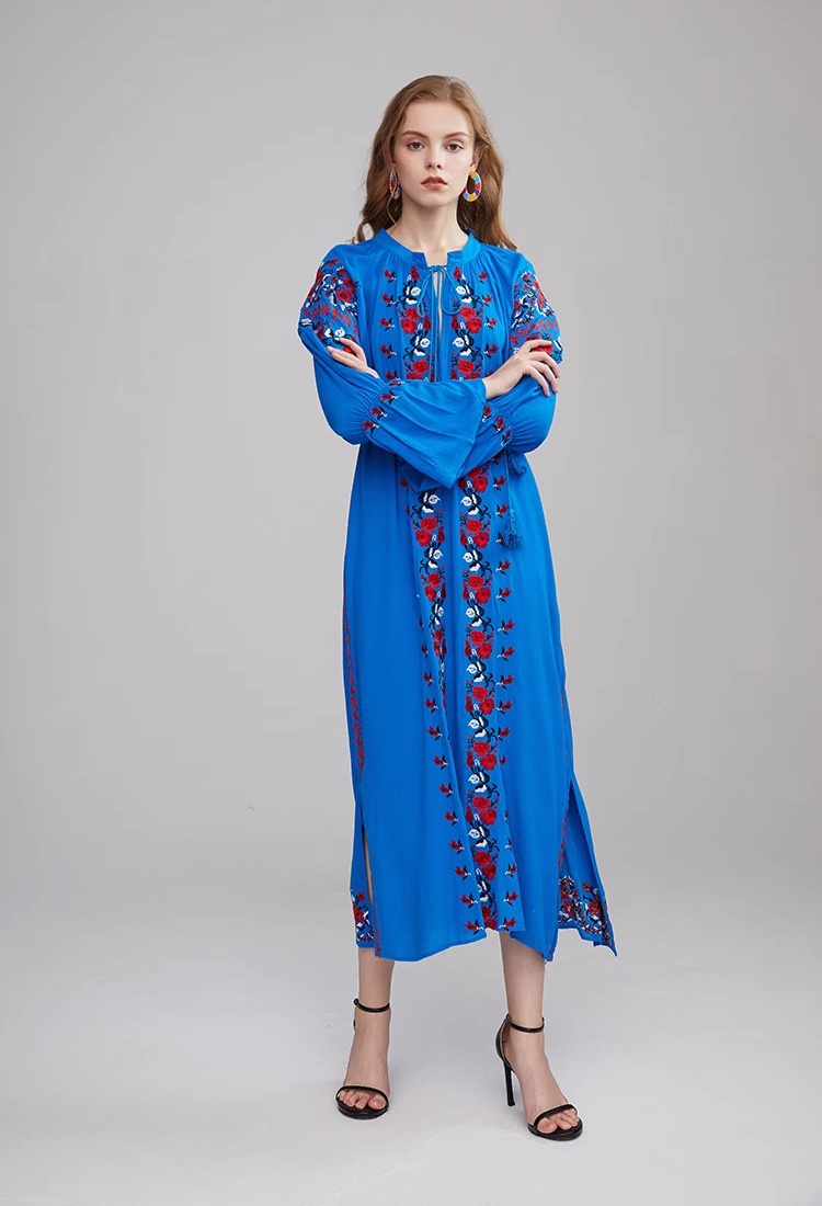 Temperament Bohemian style long embroidery dress