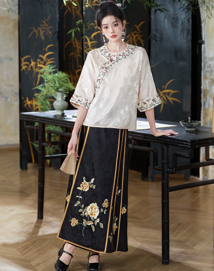 Short sleeve tops embroidery skirt a set for women