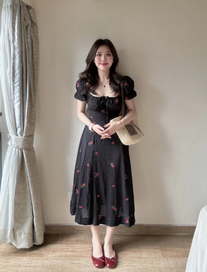 Black refinement dress Hepburn style long dress for women