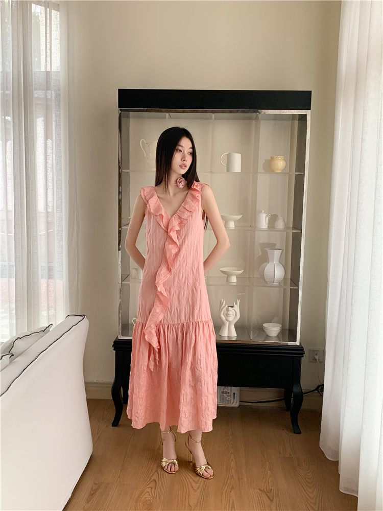 Lotus leaf edges sleeveless long V-neck dress