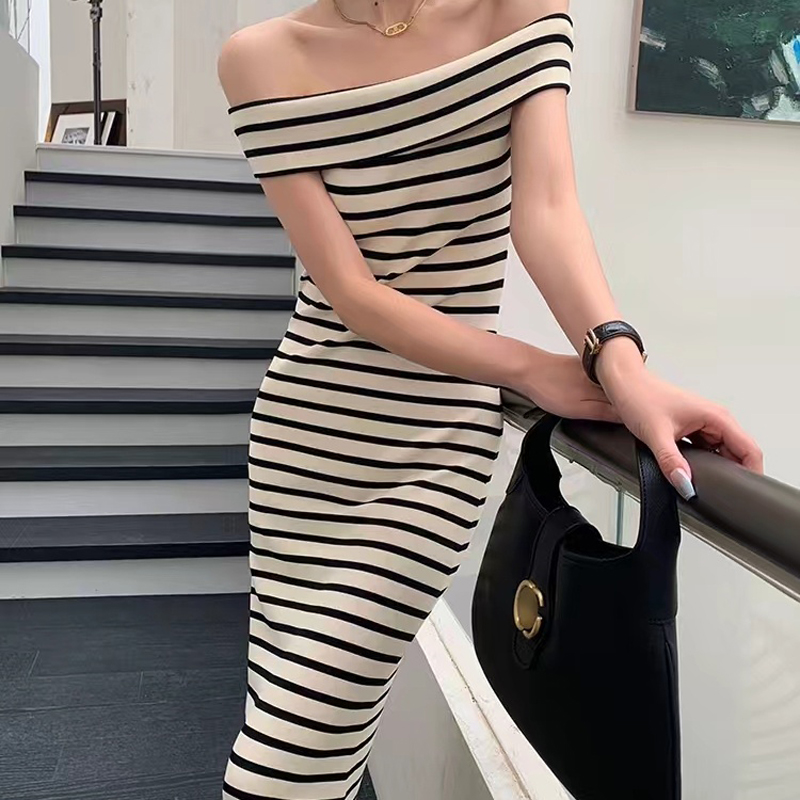 Knitted flat shoulder summer ladies long stripe dress