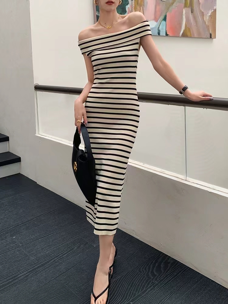 Knitted flat shoulder summer ladies long stripe dress