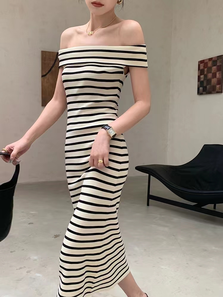 Knitted flat shoulder summer ladies long stripe dress