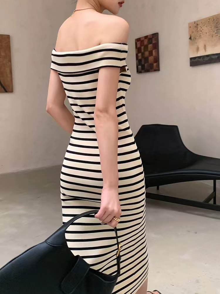 Knitted flat shoulder summer ladies long stripe dress