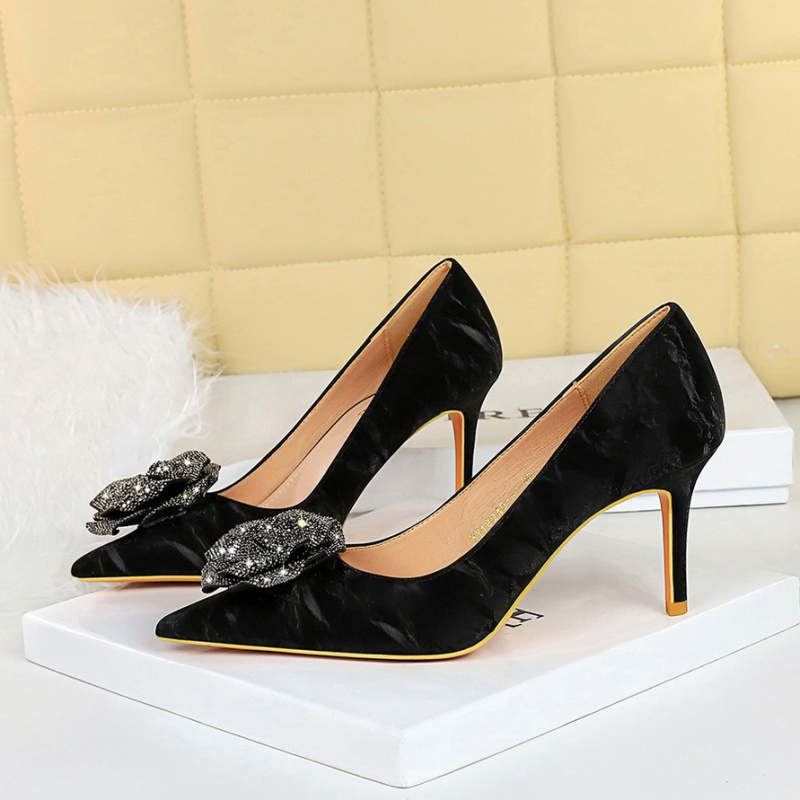 Pointed rhinestone high-heeled shoes flowers shoes