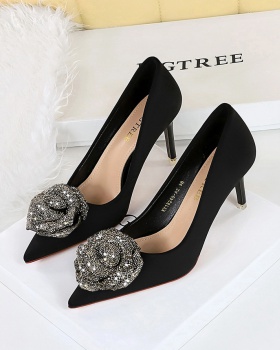 Satin low flowers rhinestone banquet high-heeled shoes for women