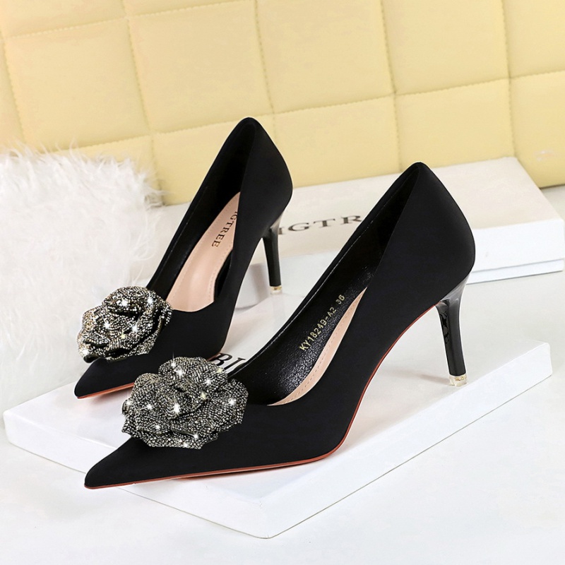 Satin low flowers rhinestone banquet high-heeled shoes for women