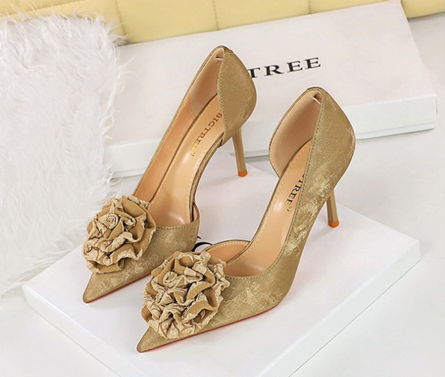 Fine-root pointed high-heeled shoes banquet floral shoes