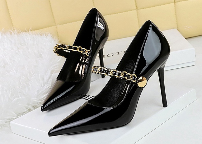 Low pointed high-heeled shoes chain shoes for women