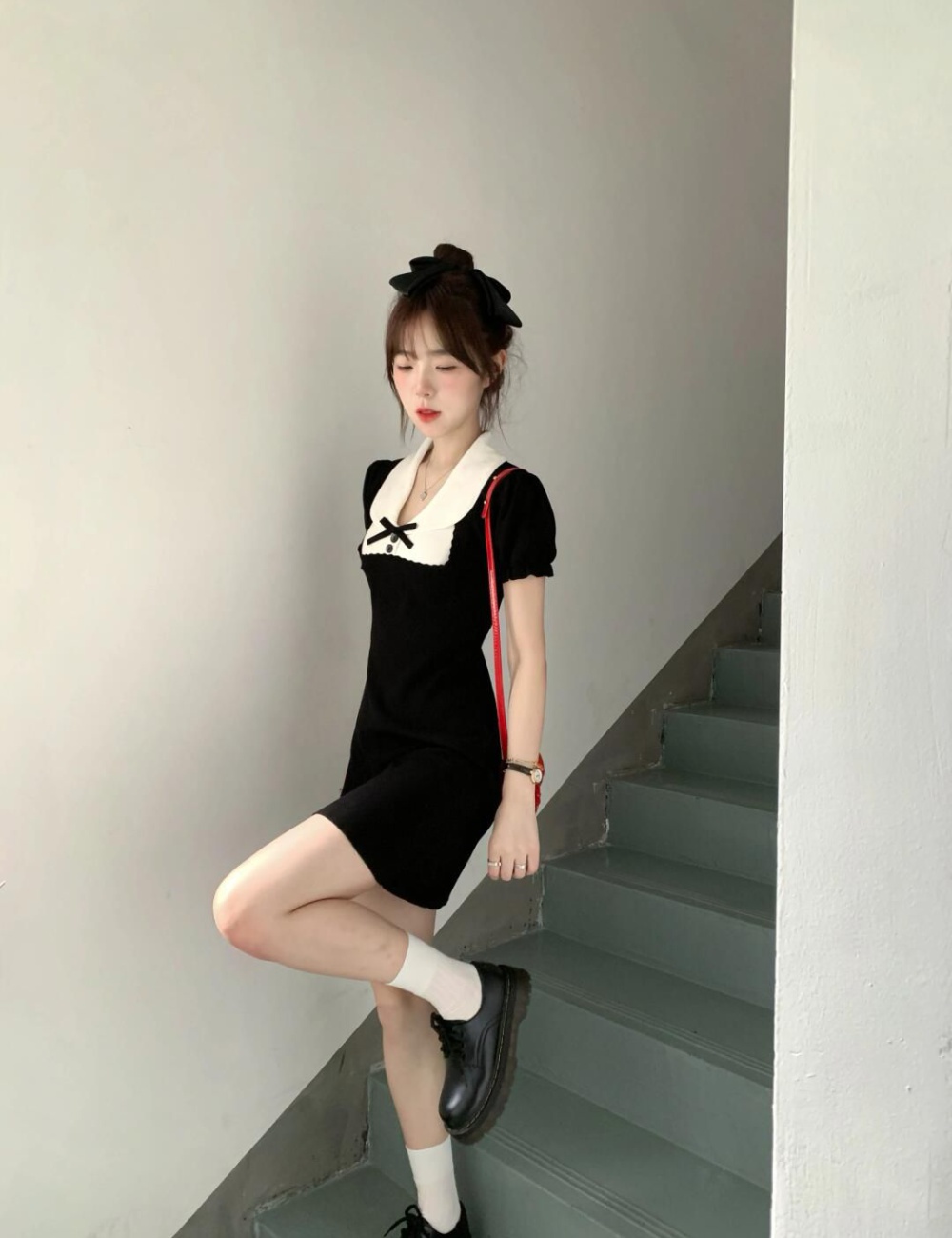 Classic black-white ladies knitted summer maiden dress