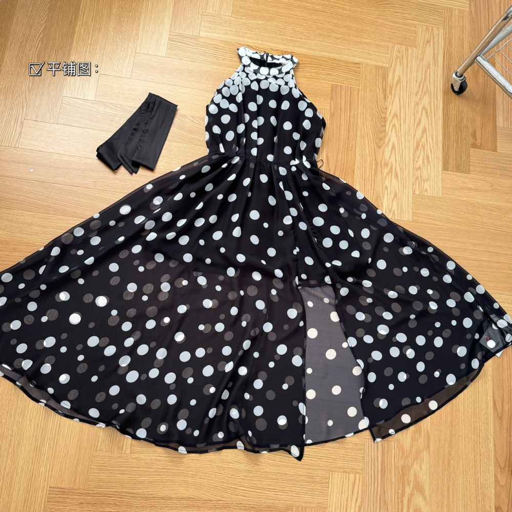 Strapless sleeveless pinched waist frenum polka dot dress