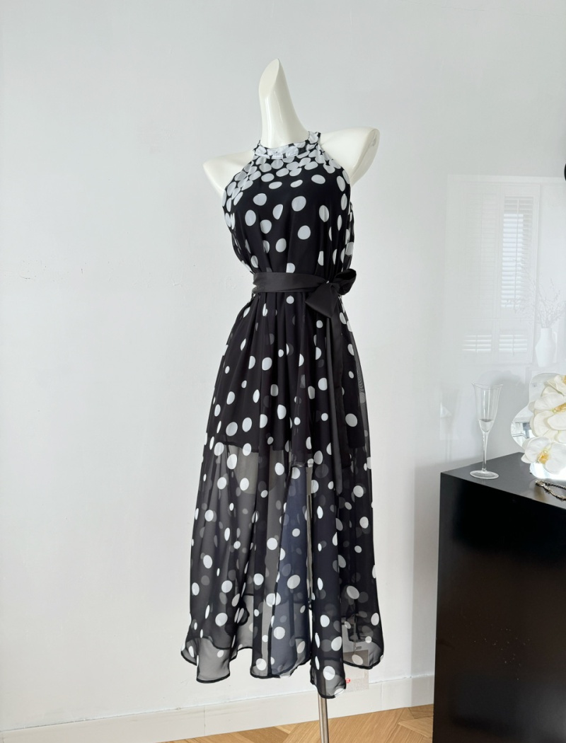 Strapless sleeveless pinched waist frenum polka dot dress