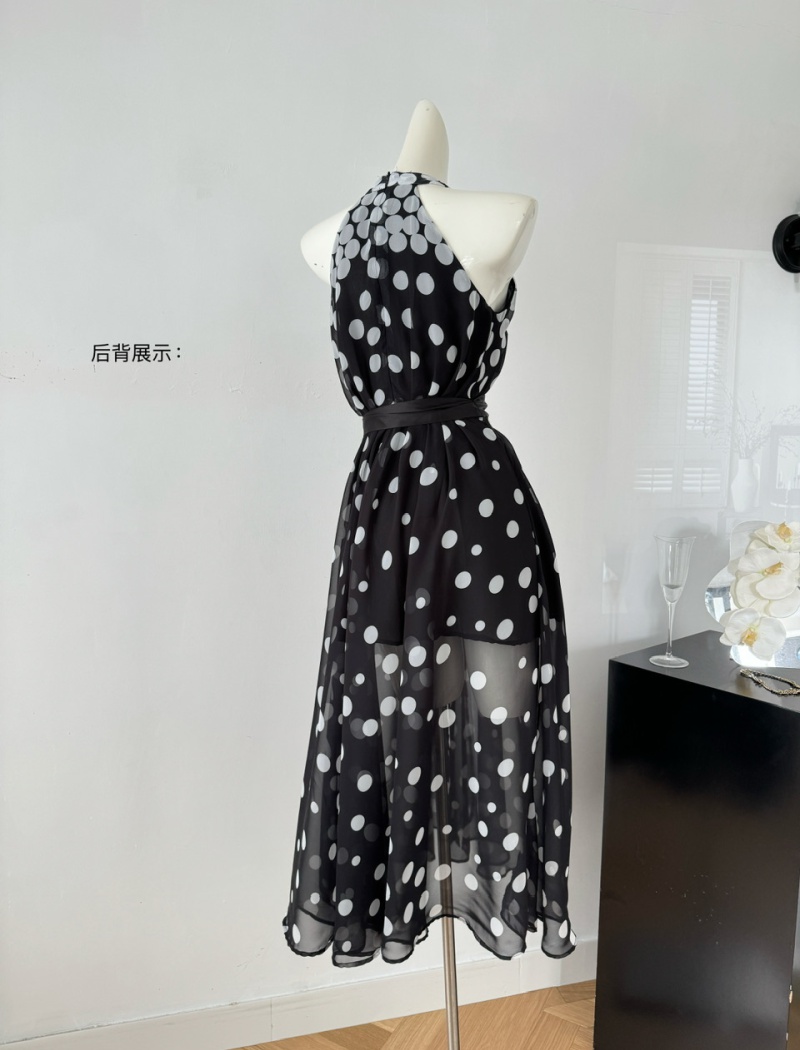 Strapless sleeveless pinched waist frenum polka dot dress