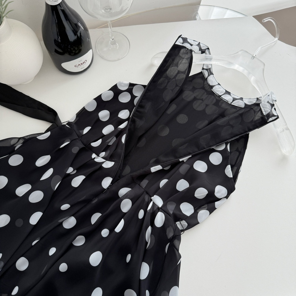 Strapless sleeveless pinched waist frenum polka dot dress