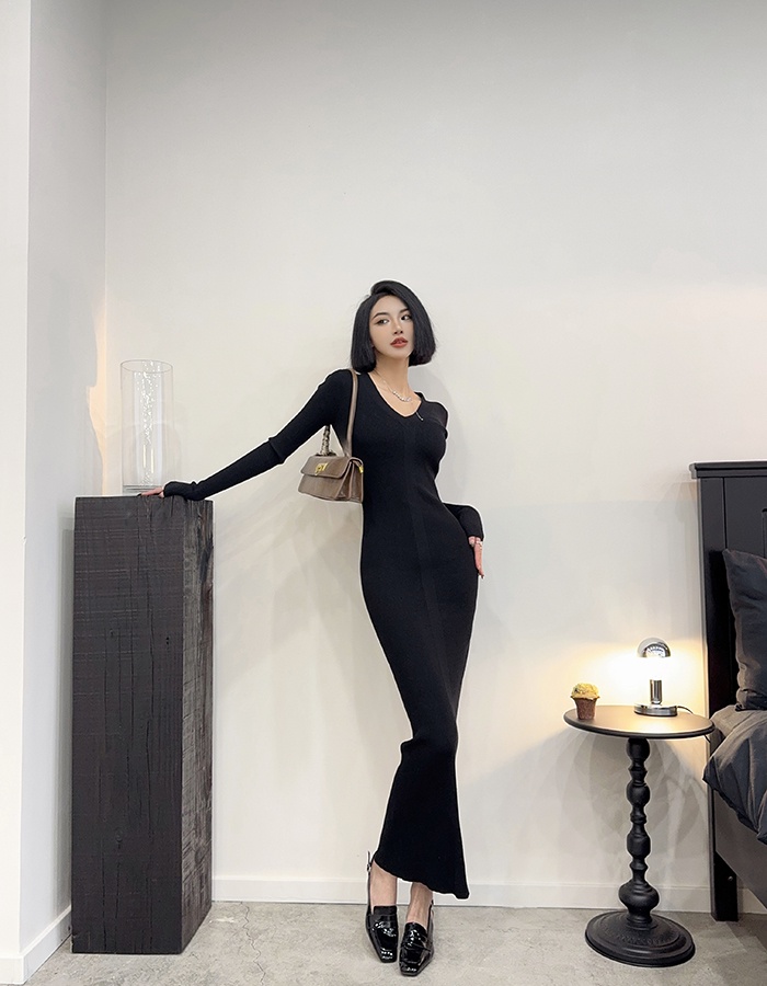 Mopping knitted sweater dress V-neck long dress