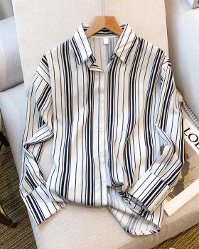 Vertical stripes autumn retro loose shirt for women