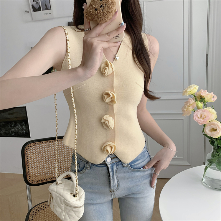 V-neck slim stereoscopic sleeveless knitted flowers vest