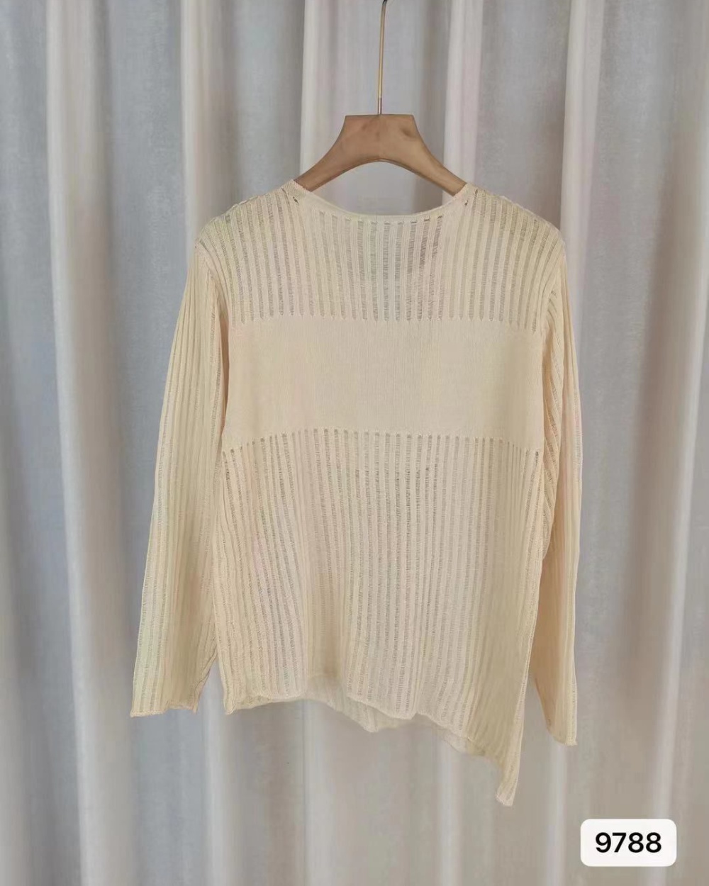 Wears outside temperament sweater niche short tops for women