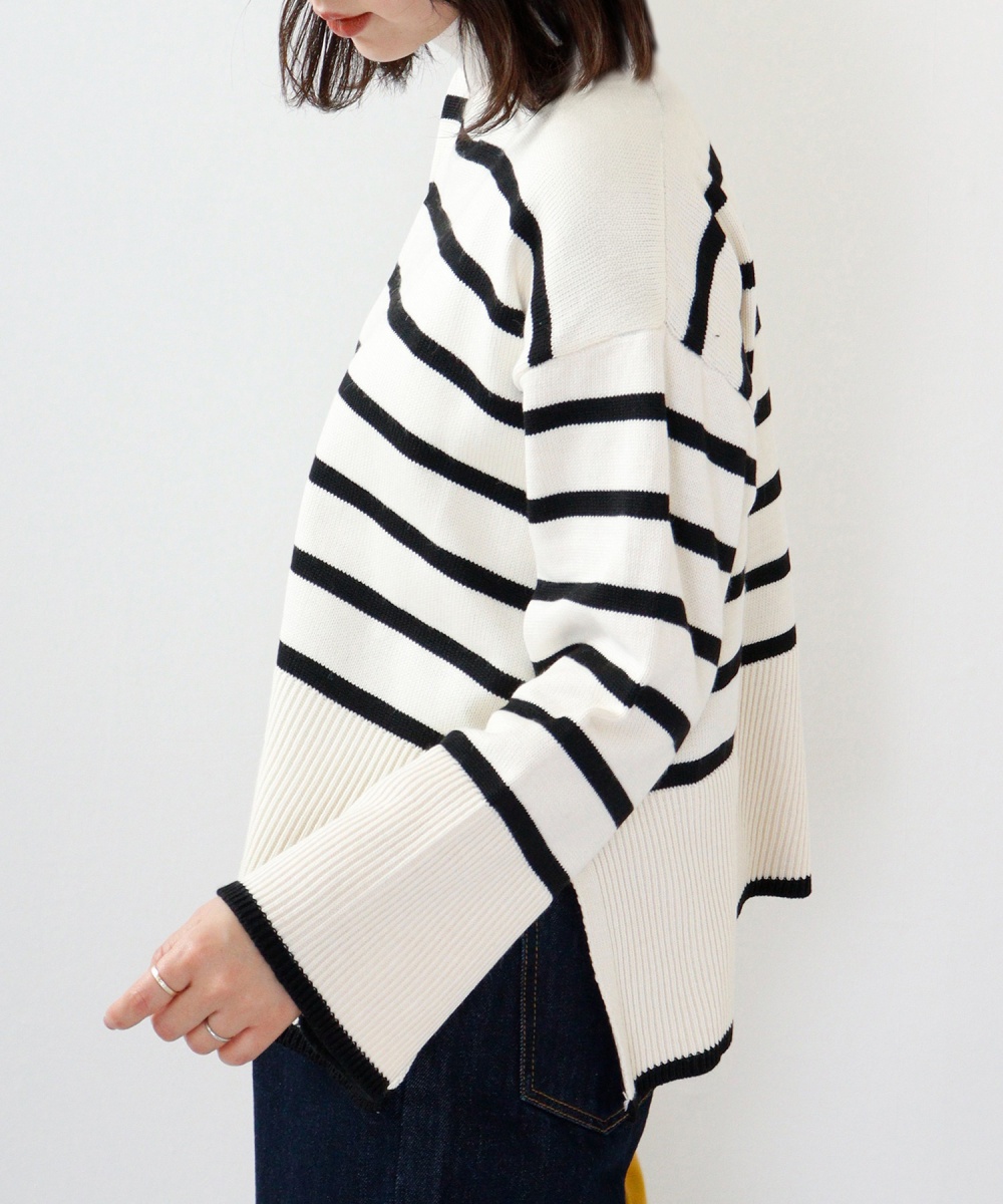 Thick stripe tops half high collar sweater