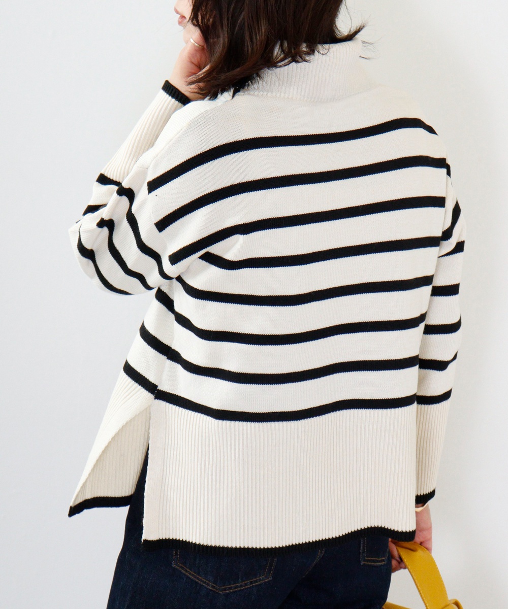 Thick stripe tops half high collar sweater