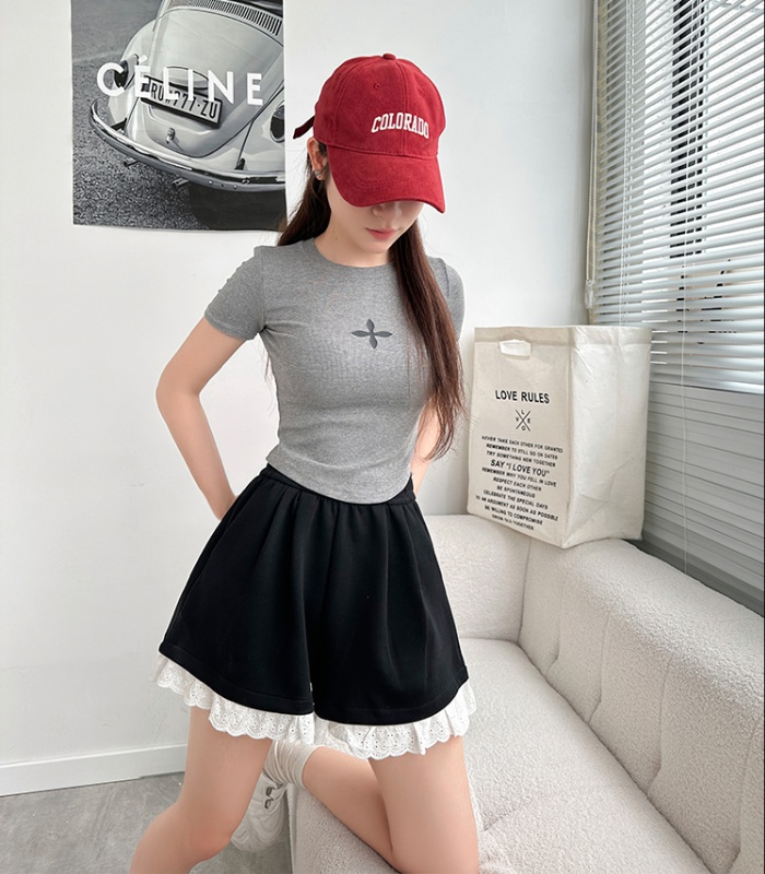 Slim elastic waist Casual splice lace shorts