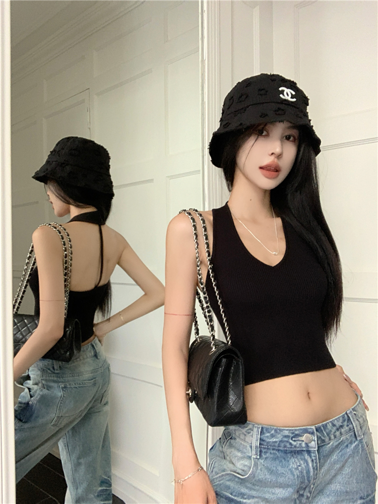 Sexy short knitted tops halter summer vest for women